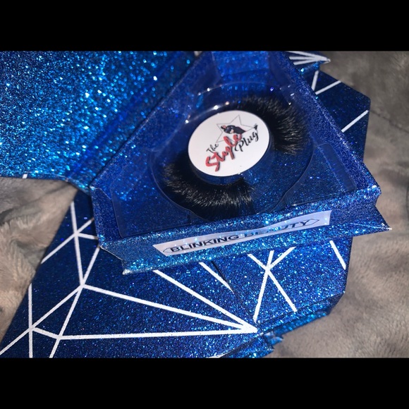 StylePlug Lashes - Picture 4 of 6